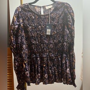 NWT Universal Thread tunic top